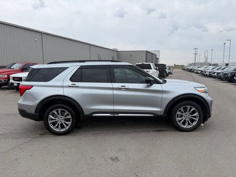 Used 2023 Ford Explorer XLT w/ Equipment Group 202A image 18