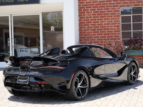 Used 2024 McLaren 750S Spider image 4