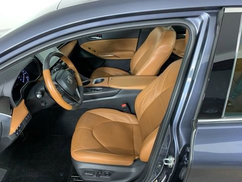 Used 2020 Toyota Avalon Limited image 30