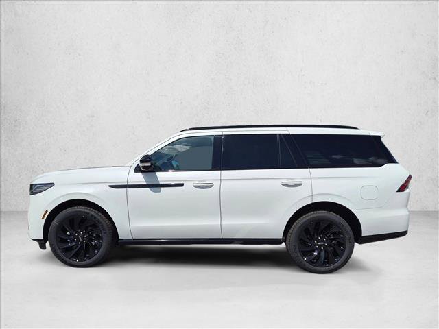 New 2027 Lincoln Navigator Reserve w/ Jet Appearance Package AWD/4WD image 5