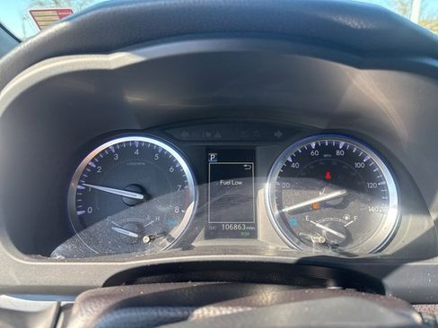 Used 2019 Toyota Highlander XLE image 27