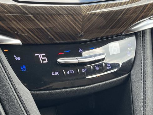 Used 2022 Cadillac XT6 Sport w/ Platinum Package image 30