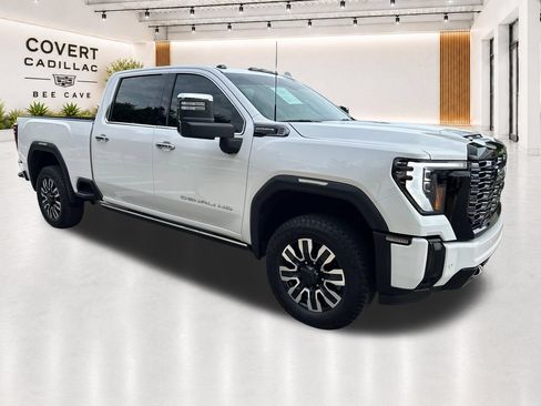 Used 2025 GMC Sierra 2500 Denali Ultimate AWD/4WD image 1