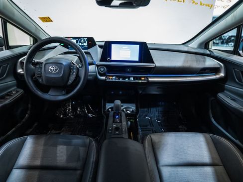 Certified 2025 Toyota Prius XLE image 11
