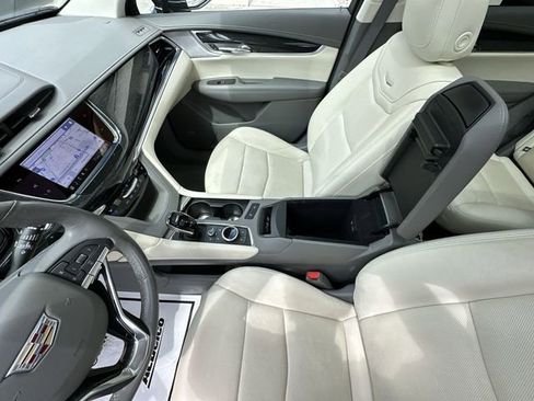 Used 2023 Cadillac XT6 Premium Luxury w/ Technology Package image 29