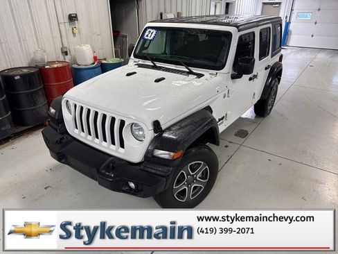 Used 2021 Jeep Wrangler Unlimited Sport w/ Technology Group image 25