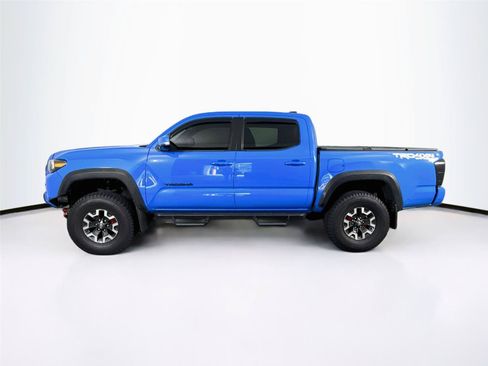 Used 2021 Toyota Tacoma TRD Off-Road w/ Technology Package AWD/4WD image 2