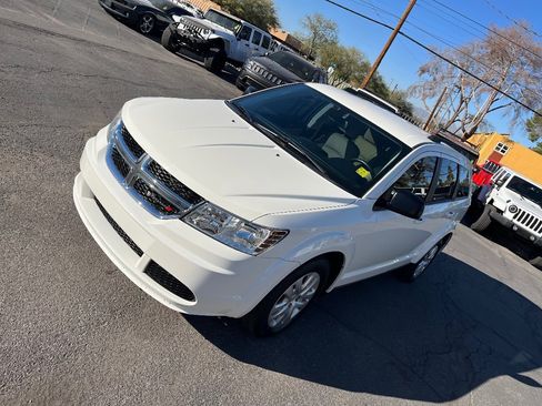 Used 2018 Dodge Journey SE image 45