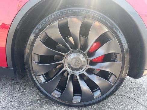 Used 2022 Tesla Model Y Performance AWD/4WD image 18