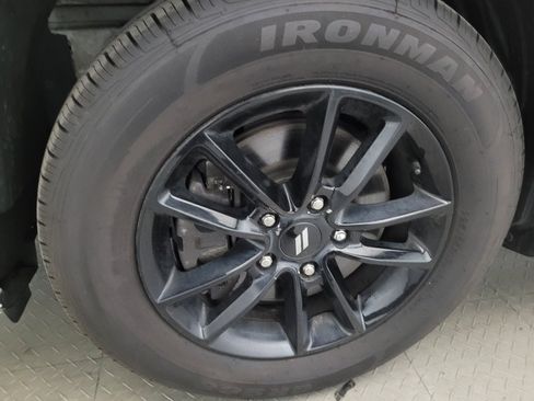 Used 2020 Dodge Journey SE w/ SE Popular Equipment Group FWD image 31