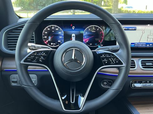 Certified 2025 Mercedes-Benz GLE 450 4MATIC image 18