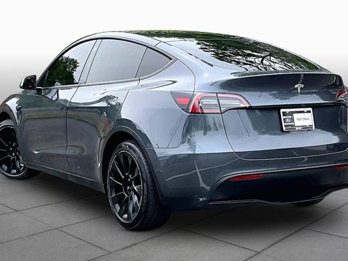 Used 2022 Tesla Model Y Long Range AWD/4WD image 11