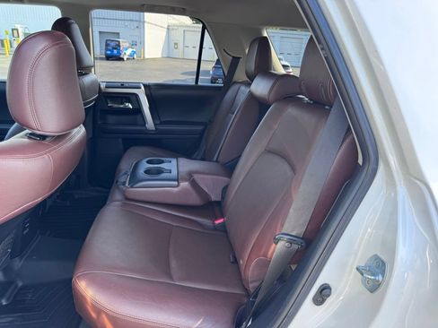 Used 2015 Toyota 4Runner Limited AWD/4WD image 32