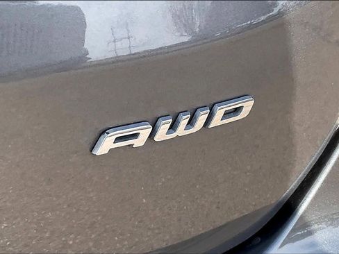 Used 2024 Ford Edge SEL image 11