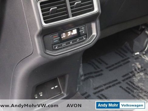 Used 2025 Volkswagen Atlas SEL Premium R-Line AWD/4WD image 32