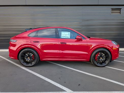 New 2026 Porsche Cayenne S image 8