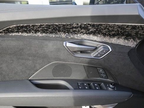 New 2025 Audi RS e-tron GT performance image 25