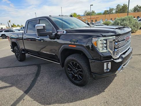 Used 2021 GMC Sierra 2500 Denali w/ Denali Black Diamond Edition AWD/4WD image 7