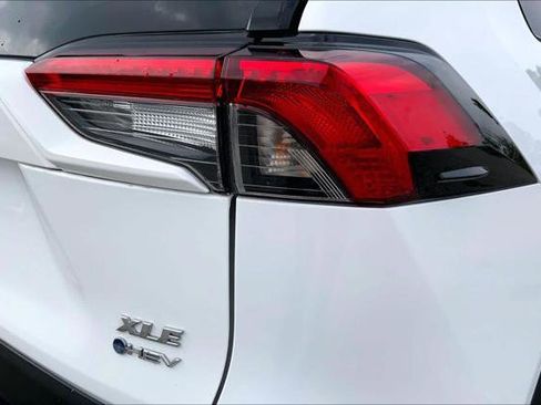 Certified 2025 Toyota RAV4 XLE image 30