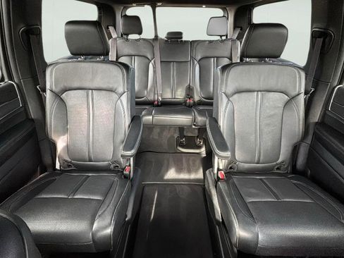 Used 2022 Jeep Wagoneer Series III image 3