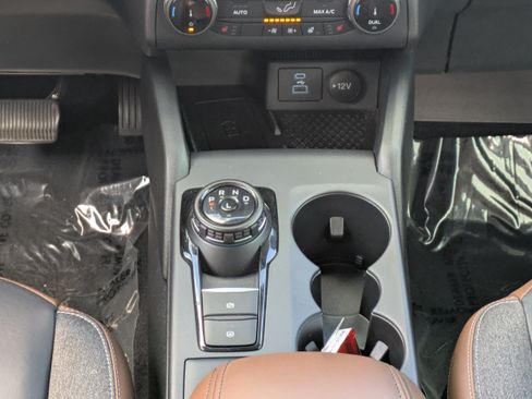 Used 2022 Ford Bronco Sport Outer Banks w/ Tech Package AWD/4WD image 19