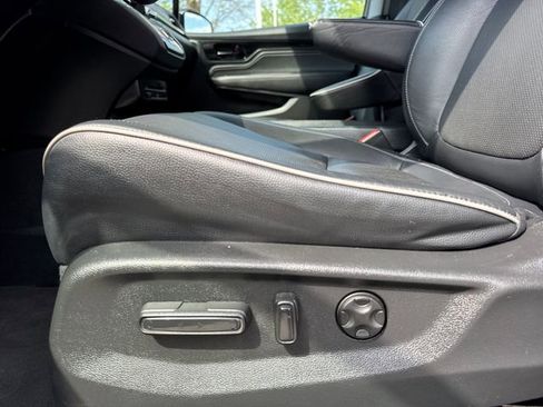 Used 2024 Honda Odyssey Elite image 15