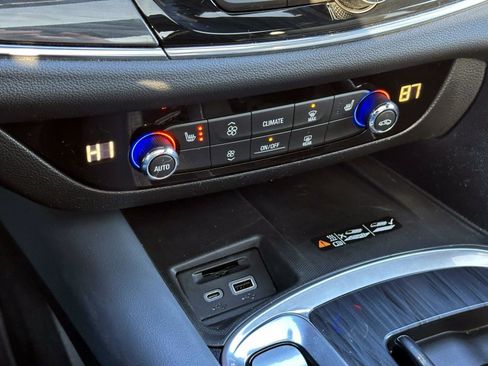 Used 2023 Buick Enclave Essence w/ Experience Buick Package image 24