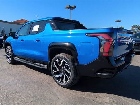 Certified 2025 Chevrolet Silverado EV RST image 6