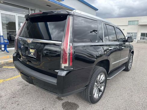 Used 2020 Cadillac Escalade Luxury RWD image 8