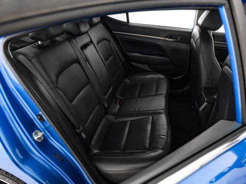 Used 2017 Hyundai Elantra Limited image 32