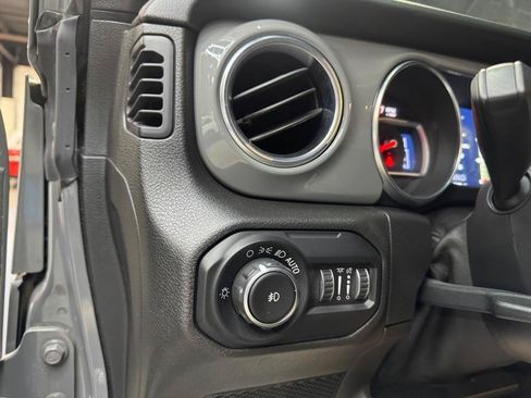 Used 2019 Jeep Wrangler Unlimited Rubicon AWD/4WD image 45