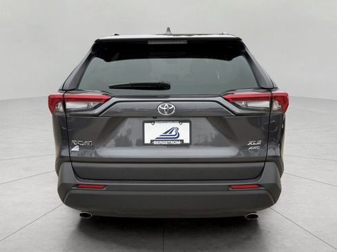 Used 2025 Toyota RAV4 XLE AWD/4WD image 11