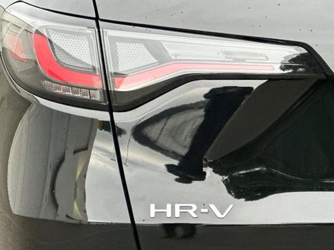 Certified 2025 Honda HR-V LX image 12