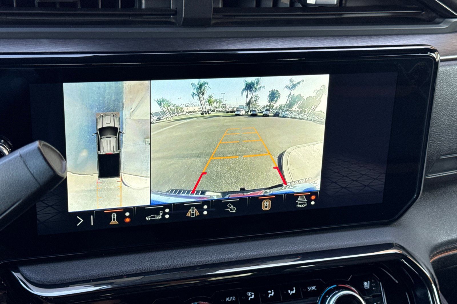 Used 2024 GMC Sierra 2500 AT4 w/ Max Trailering Package AWD/4WD image 19