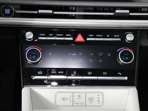 Certified 2026 Hyundai Santa Fe SEL FWD image 24