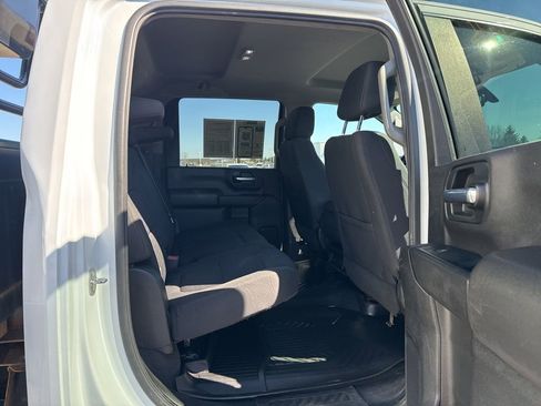 Used 2023 Chevrolet Silverado 2500 LT image 36