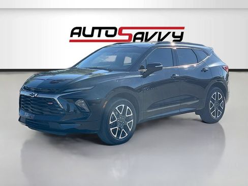 Used 2023 Chevrolet Blazer RS w/ Driver Confidence II Package FWD image 3
