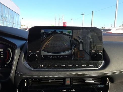 Used 2023 Nissan Rogue Platinum w/ Platinum Premium Package image 20