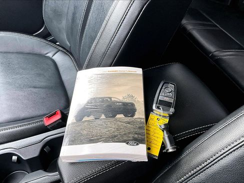 Used 2021 Ford Ranger Lariat w/ Equipment Group 501A High image 11