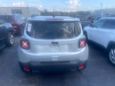 Used 2019 Jeep Renegade Altitude w/ Quick Order Package 2XM FWD image 4