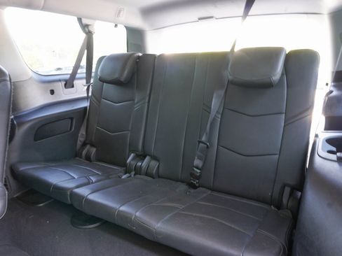 Used 2019 Cadillac Escalade ESV Premium Luxury image 33