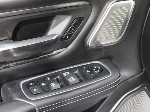 Used 2020 RAM 1500 Limited w/ Black Appearance Package image 7