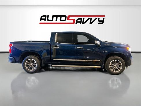 Used 2022 Chevrolet Silverado 1500 High Country w/ Z71 Off-Road Package image 8
