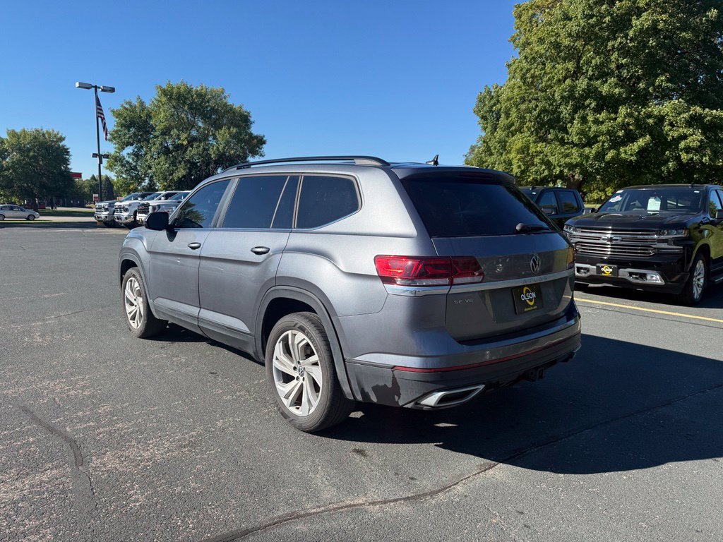 Used 2021 Volkswagen Atlas SE w/ Panoramic Sunroof Package FWD image 5