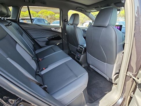 Certified 2023 Volkswagen ID.4 Pro S Plus AWD/4WD image 11