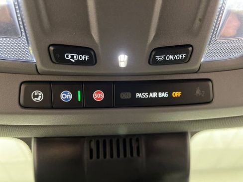 Used 2025 GMC Sierra 1500 SLT image 60