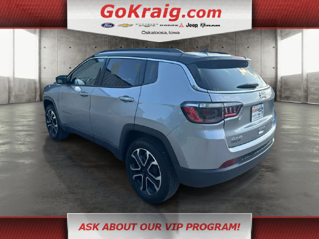 Used 2024 Jeep Compass Limited AWD/4WD image 7