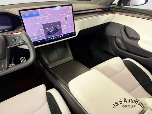 Used 2026 Tesla Model S Plaid AWD/4WD image 31