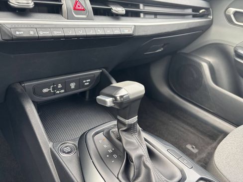 Used 2025 Kia K4 FWD image 39