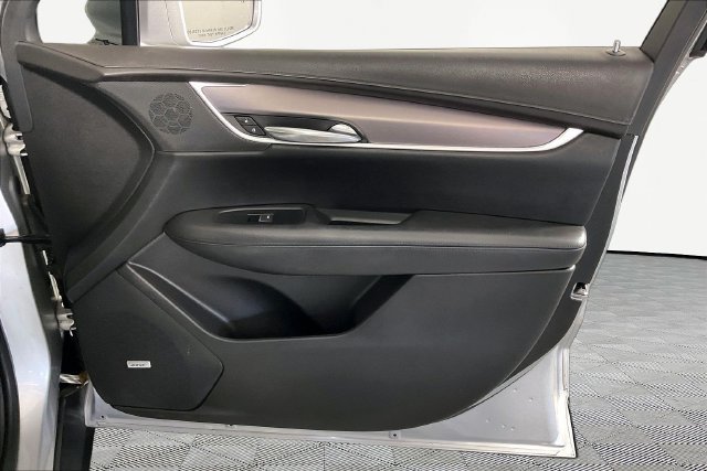 Used 2018 Cadillac XT5 Premium Luxury FWD image 24